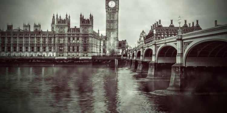 UKGC Considers £2 Online Slots-Cap