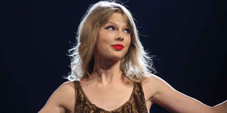 Top 5 Taylor Swift Songs Of All Times – Prepare For The Concerts
