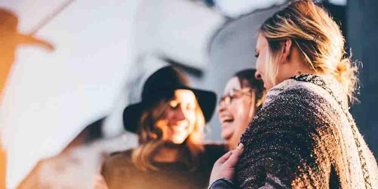 How Can You Bet Online With Your Friends?