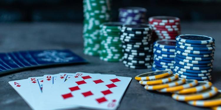 Casino Games Worth Trying – Games With The Best Odds