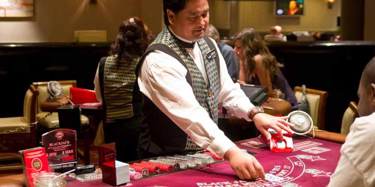 5 Best Asian Gambling Games and How To Play Them