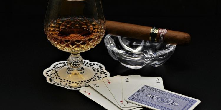 Find Out How to Learn From Lost Poker Games