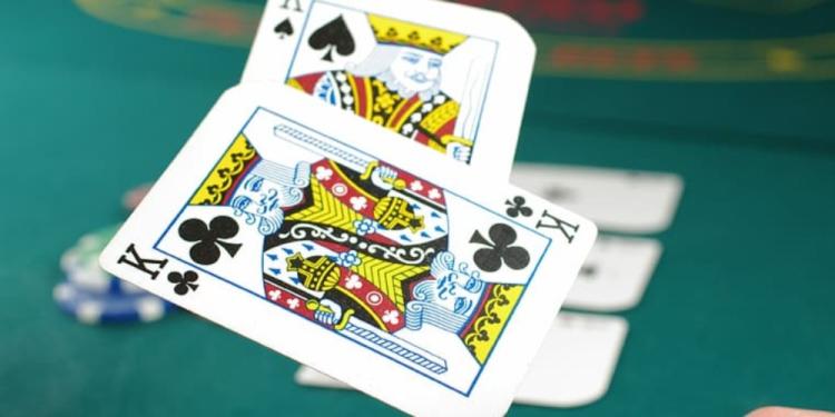 Popular Three Card Poker Variations Explained
