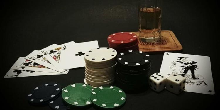 Pineapple Poker Rules and Objectives Explained