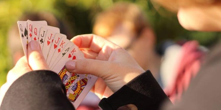 Common Cheating Methods in Blackjack and How to Identify Them