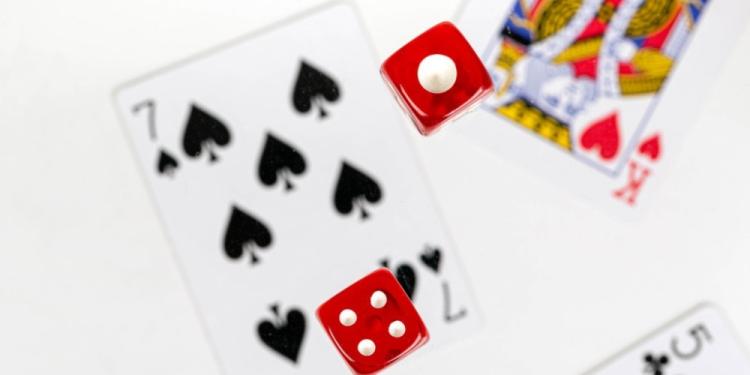 Gambling As A Side Hustle – A Guide For Beginners