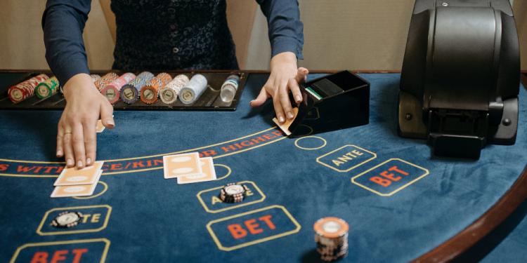A Guide To The Match The Dealer In Blackjack Bet