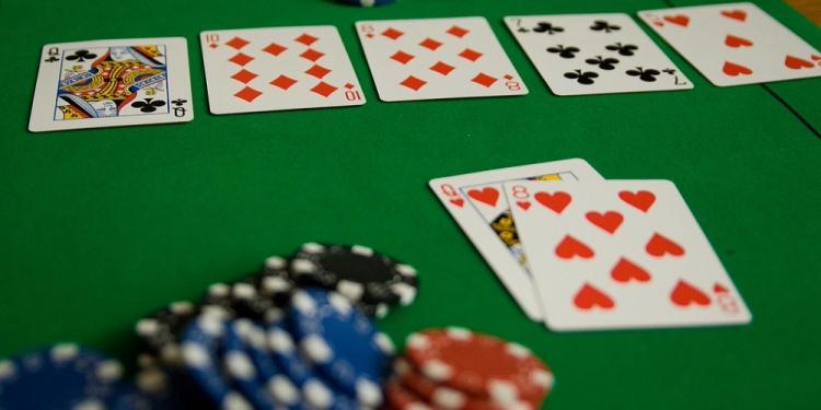 The Importance Of Value Betting In Poker At Online Casinos