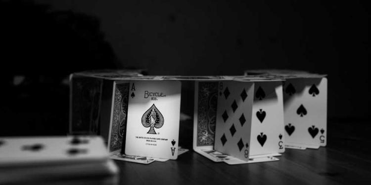 Politicians With Gambling Connections – Those Who Play Cards