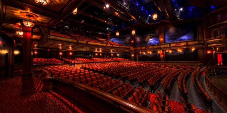 Dolly Parton Vegas Show Delay – When Will She Return To Vegas?