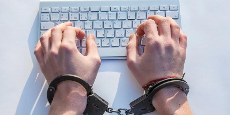 Helpful Tips to Stop Gambling Addiction at Online Casinos