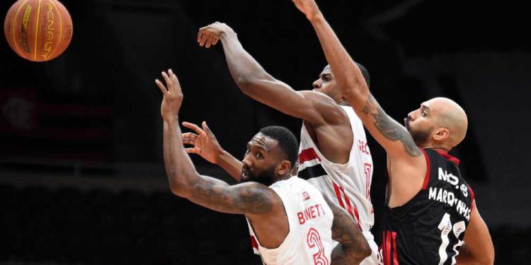Biggest NBA Fouls In History: When The Players Are Not Too Nice