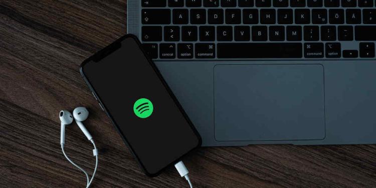 How the Gamification of Spotify Affects Your Music Choices
